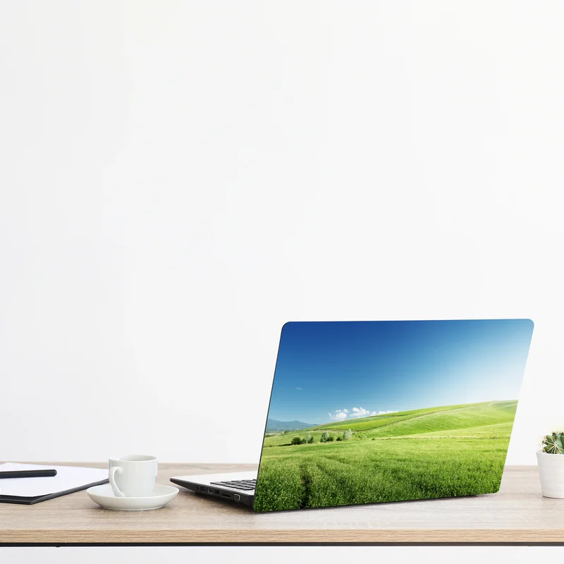 Laptop-Aufkleber ruhige grüne wiesenlandschaft Laptop-Aufkleber ruhige grüne wiesenlandschaft