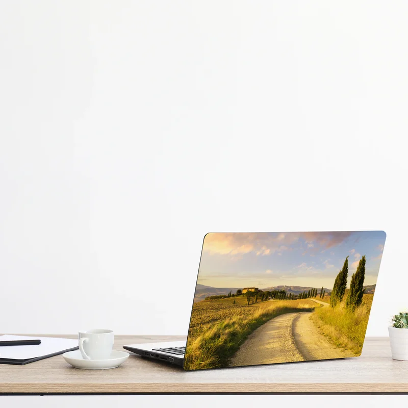 Laptop-Aufkleber goldene landstraße zwischen zypressen Laptop-Aufkleber goldene landstraße zwischen zypressen