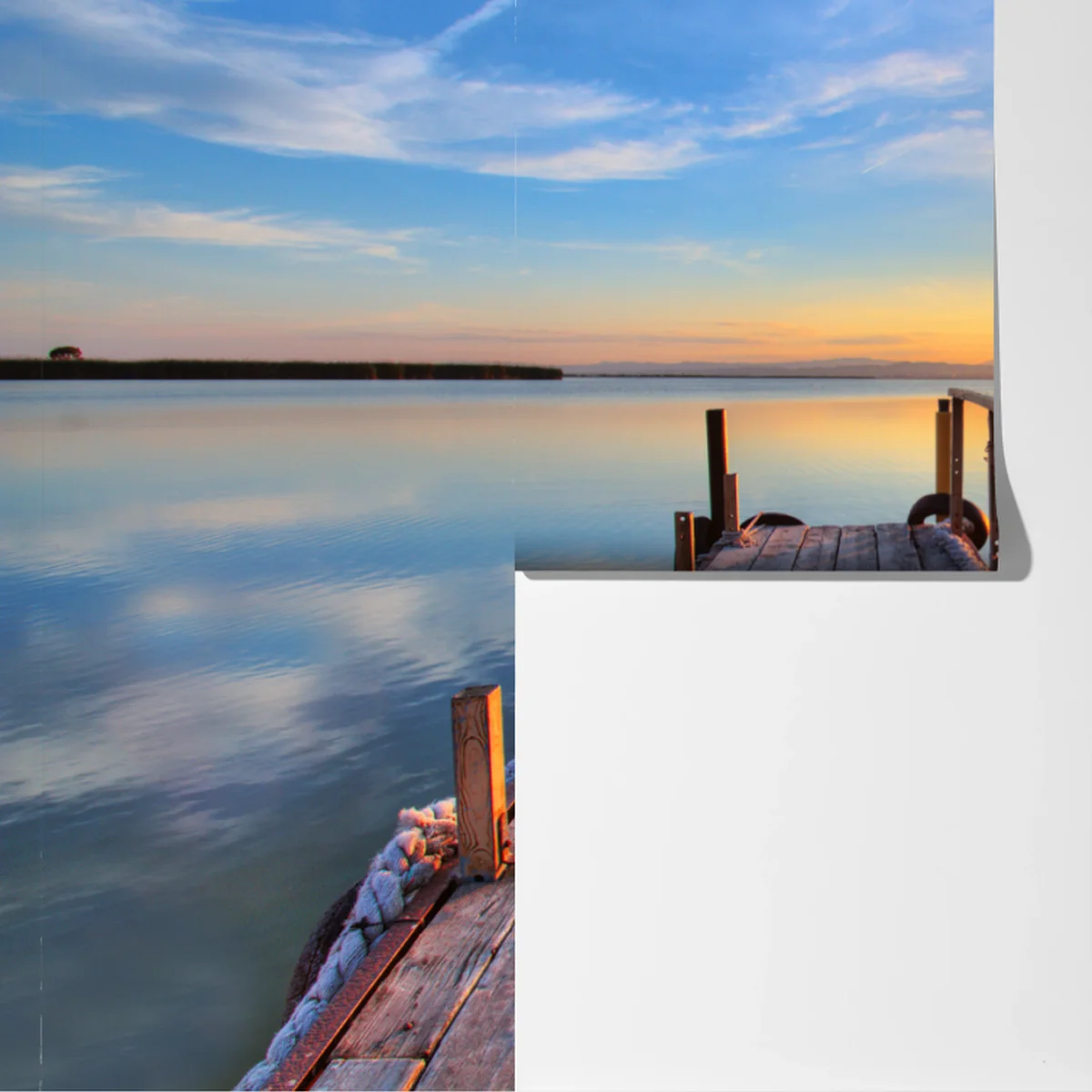 Fototapeta zachód słońca przy drewnianym pomoście Fototapeta zachód słońca przy drewnianym pomoście