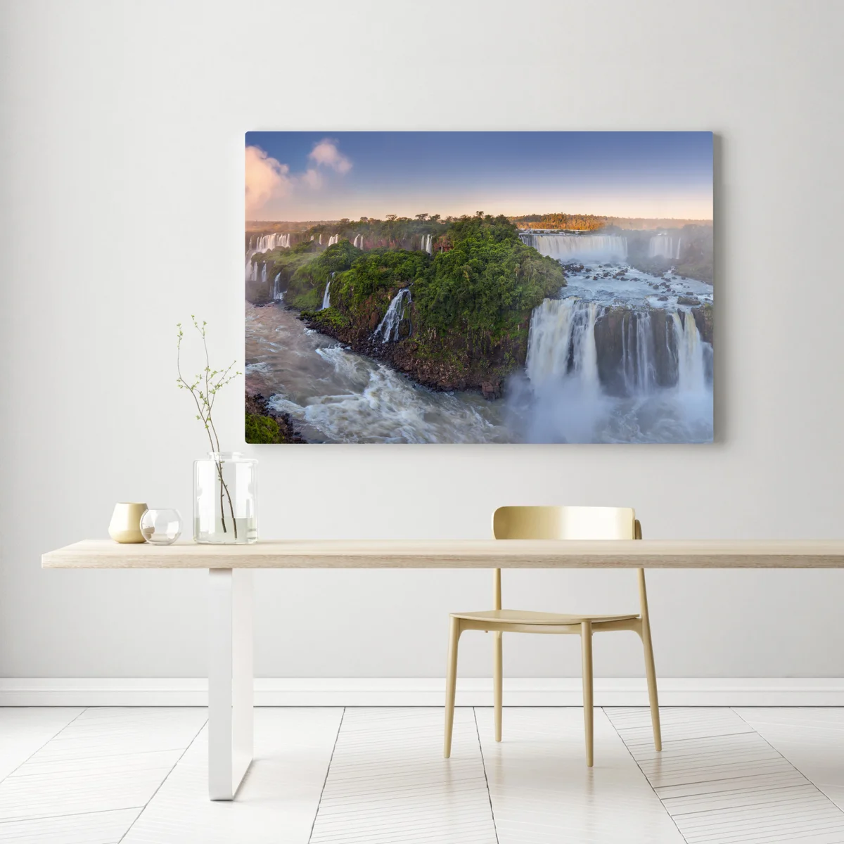 Leinwandbild neblige panorama der wasserfälle im üppigen wald Leinwandbild neblige panorama der wasserfälle im üppigen wald
