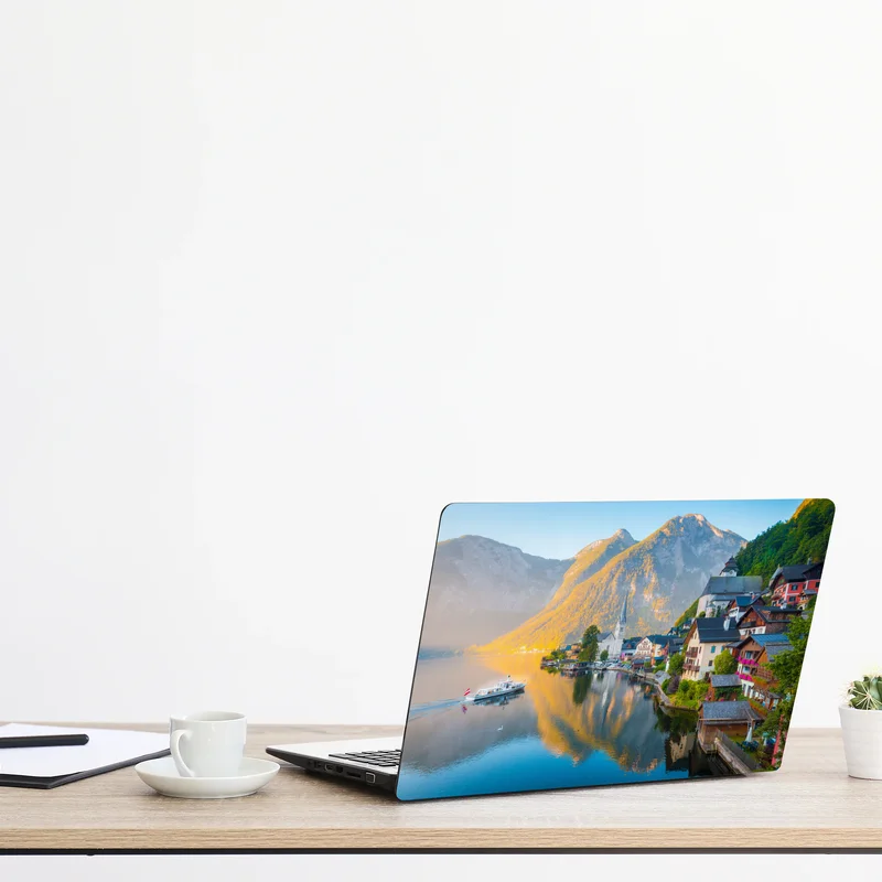 Naklejka na laptopa poranny blask Hallstatt nad jeziorem