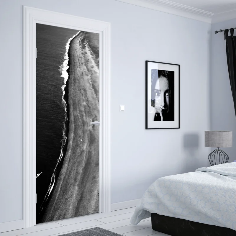 Türaufkleber monochrome küstenaufnahme aus der luft