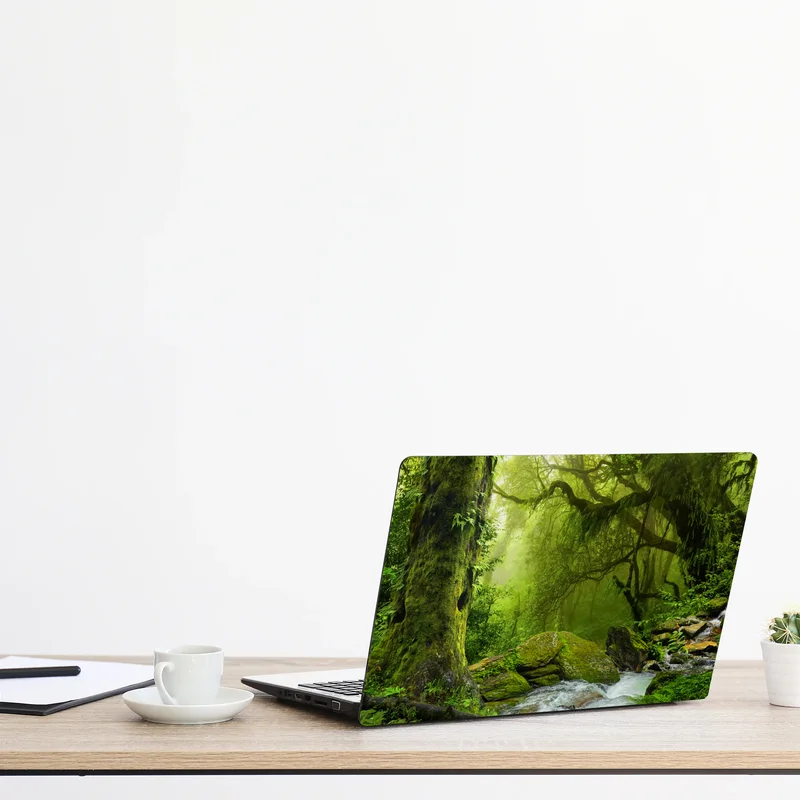 Laptop-Aufkleber verzauberter grüner waldbach Laptop-Aufkleber verzauberter grüner waldbach