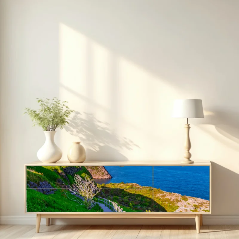 Repositionierbarer Aufkleber küstenpfad mit blick auf das meer Repositionierbarer Aufkleber küstenpfad mit blick auf das meer