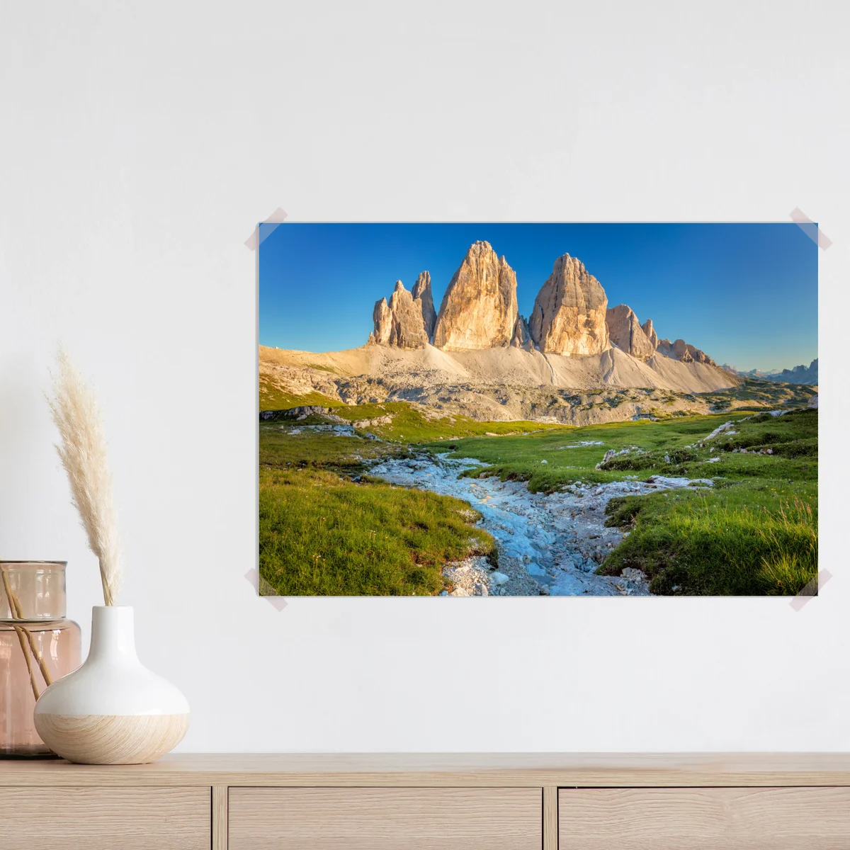 Poster Tre Cime di Lavaredo über der alpenwiese Poster Tre Cime di Lavaredo über der alpenwiese