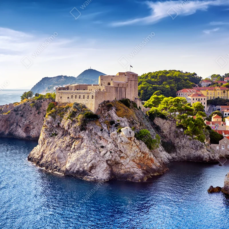 Fototapete Dubrovnik küstenfestung auf felsigen klippen Fototapete Dubrovnik küstenfestung auf felsigen klippen