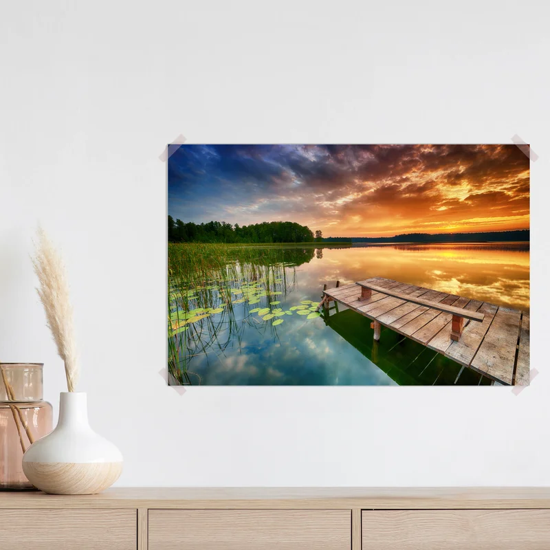 Poster goldener sonnenaufgang über ruhigem see Poster goldener sonnenaufgang über ruhigem see