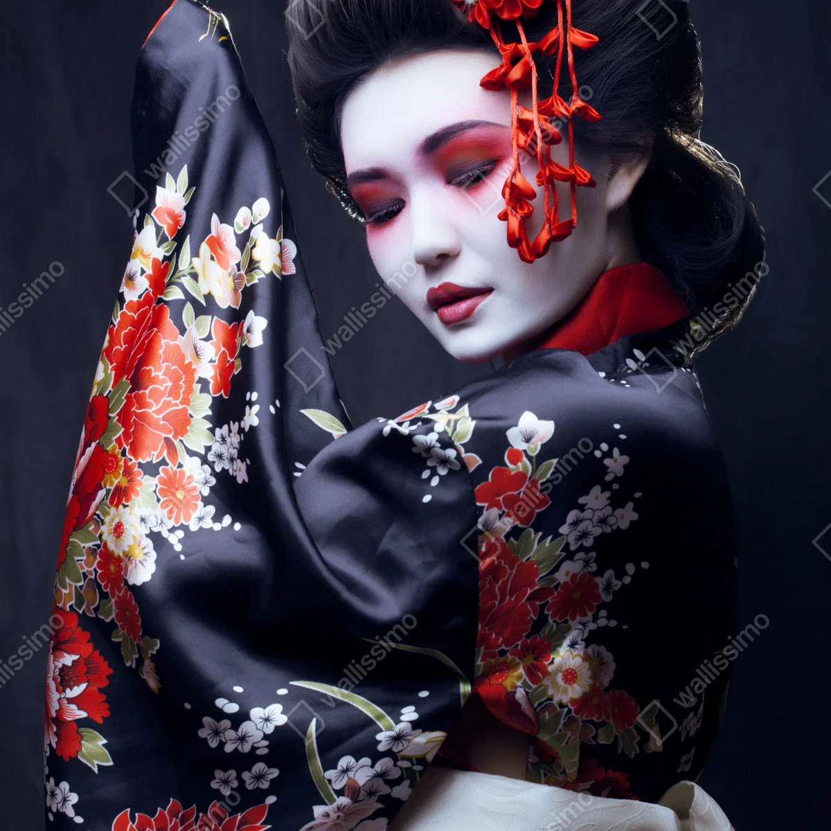 Türaufkleber elegantes geisha-porträt in rotem und schwarzem kimono Türaufkleber elegantes geisha-porträt in rotem und schwarzem kimono