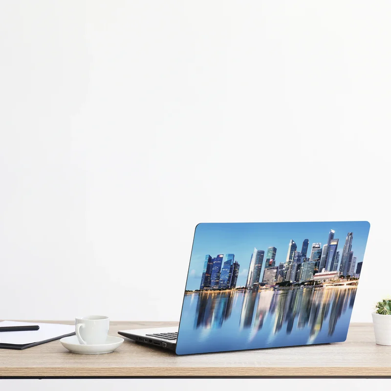 Laptop-Aufkleber moderne stadtskyline gespiegelt im wasser
