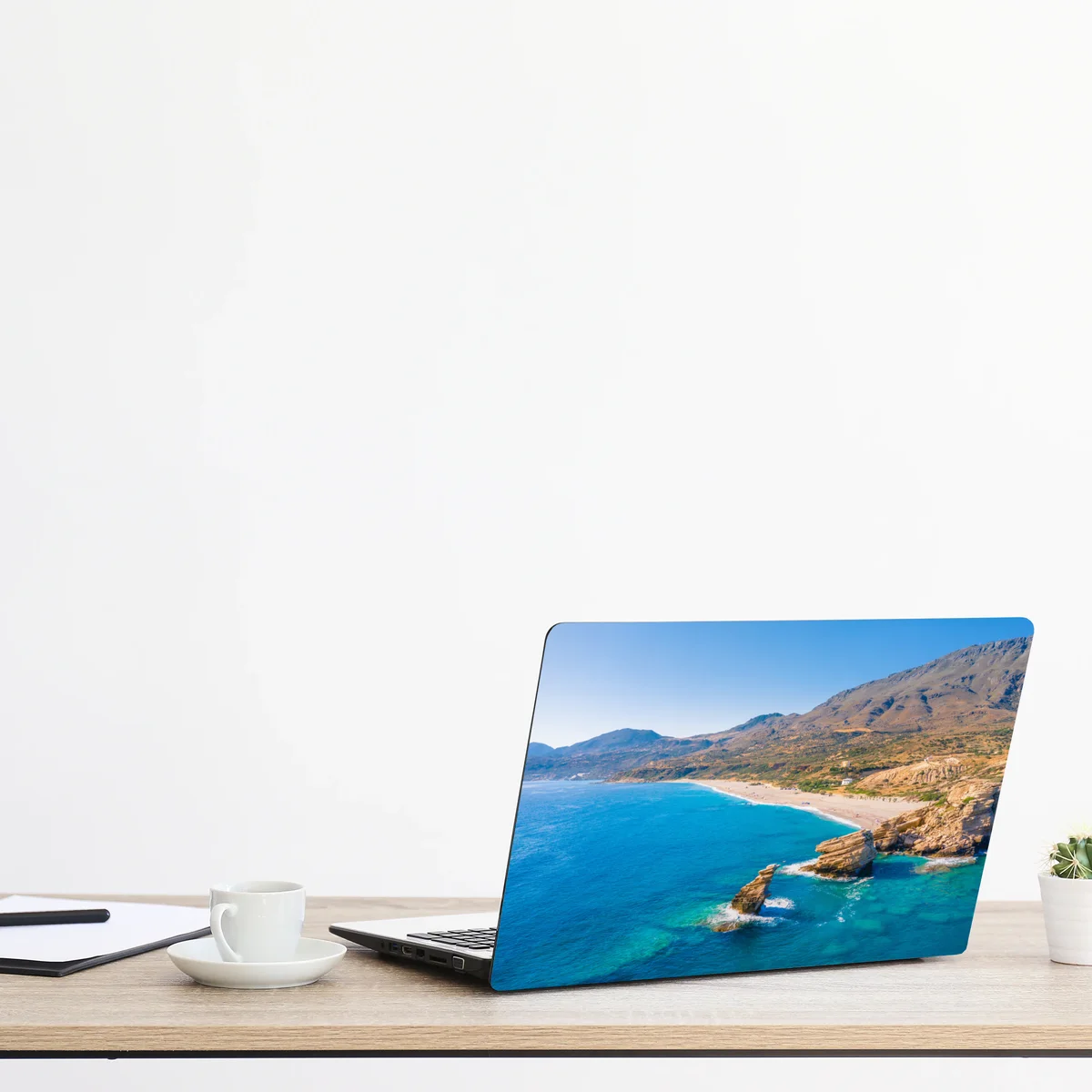 Naklejka na laptopa turkusowe wybrzeże panorama plaży Naklejka na laptopa turkusowe wybrzeże panorama plaży