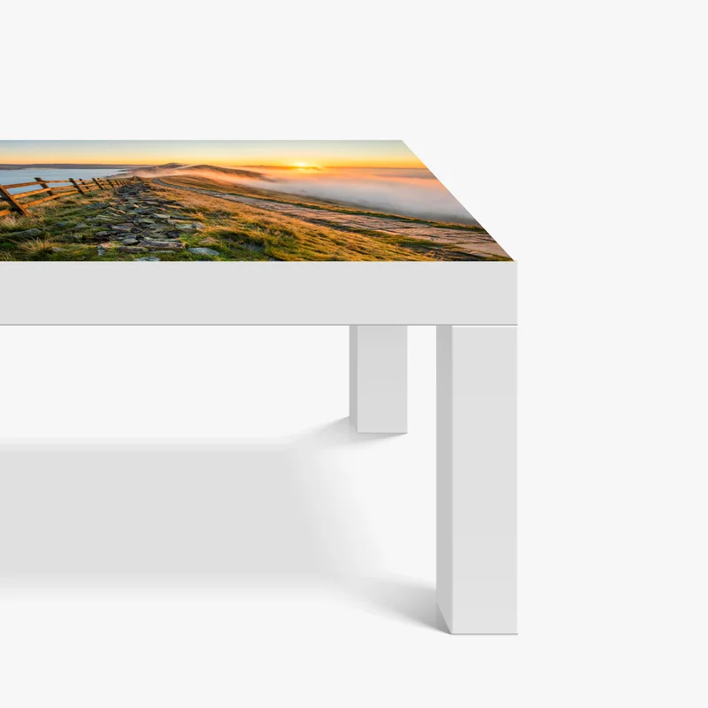 Tischaufkleber und Schreibtischaufkleber sonnenaufgang über einem nebligen bergrücken mit steinweg Tischaufkleber und Schreibtischaufkleber sonnenaufgang über einem nebligen bergrücken mit steinweg