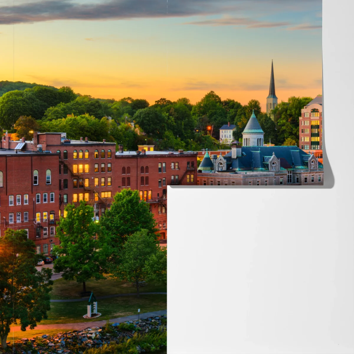 Fototapete Augusta skyline am Kennebec River bei sonnenuntergang Fototapete Augusta skyline am Kennebec River bei sonnenuntergang
