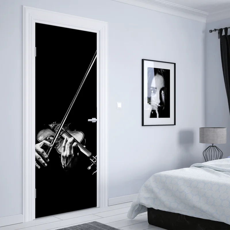 Türaufkleber monochrome hände eines geigers • Türaufkleber bei Wallnifity® Türaufkleber monochrome hände eines geigers • Türaufkleber bei Wallnifity®