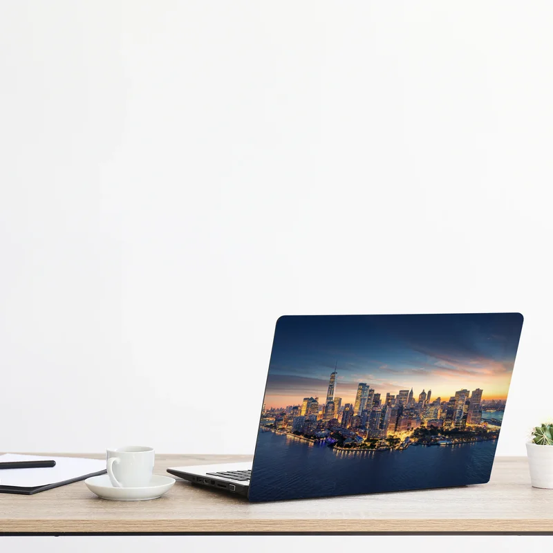 Naklejka na laptopa Manhattan panorama o wschodzie słońca