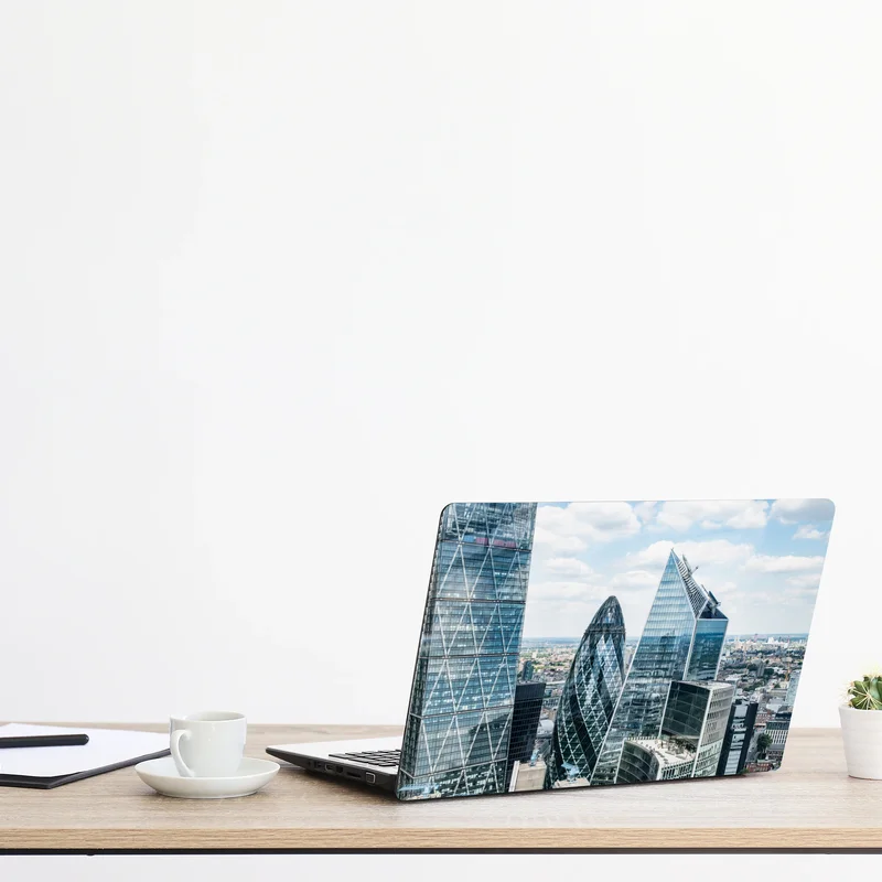 Naklejka na laptopa nowoczesna panorama Londynu ze szklanymi drapaczami chmur