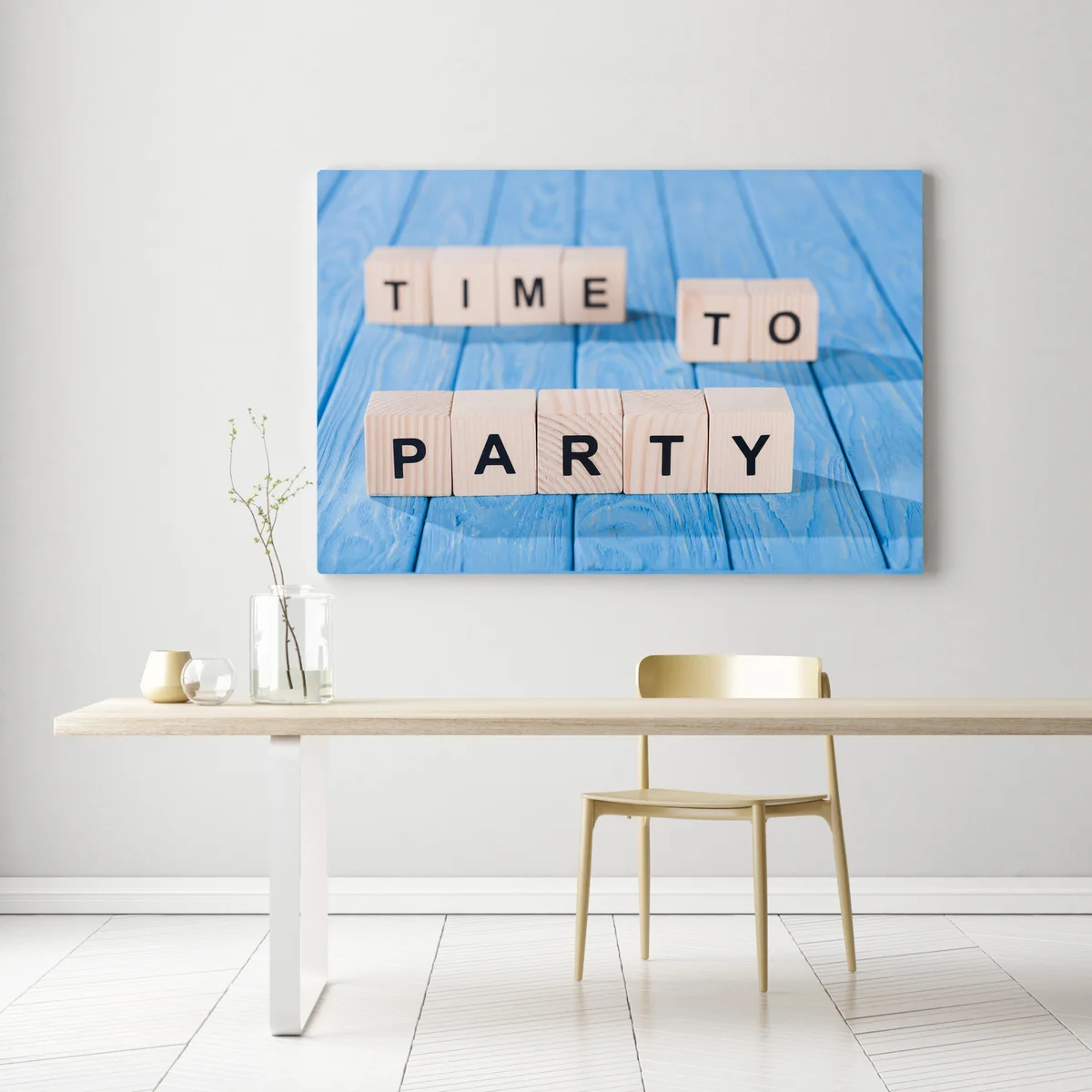 Leinwandbild Nahaufnahme von arrangierten Holzklötzen in die Zeit, um Phrase auf blauer Holzoberfläche zu feiern • Leinwandbilder bei Wallnifity® Leinwandbild Nahaufnahme von arrangierten Holzklötzen in die Zeit, um Phrase auf blauer Holzoberfläche zu feiern • Leinwandbilder bei Wallnifity®