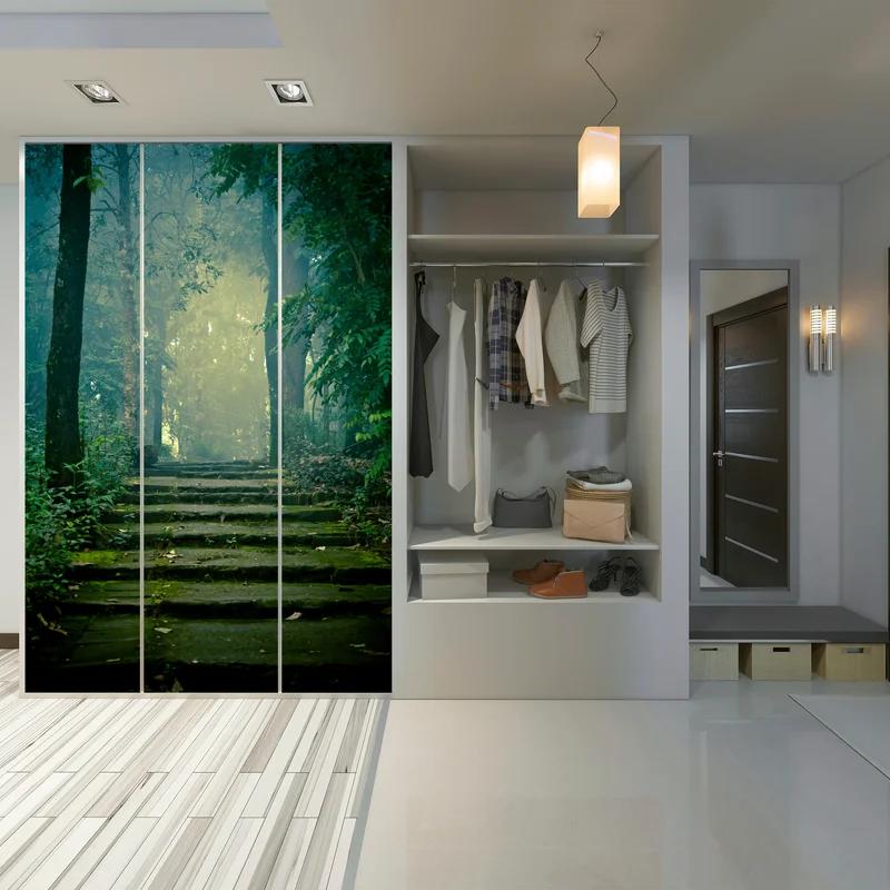 Schrankaufkleber moosbedeckte steintreppe in den nebligen wald