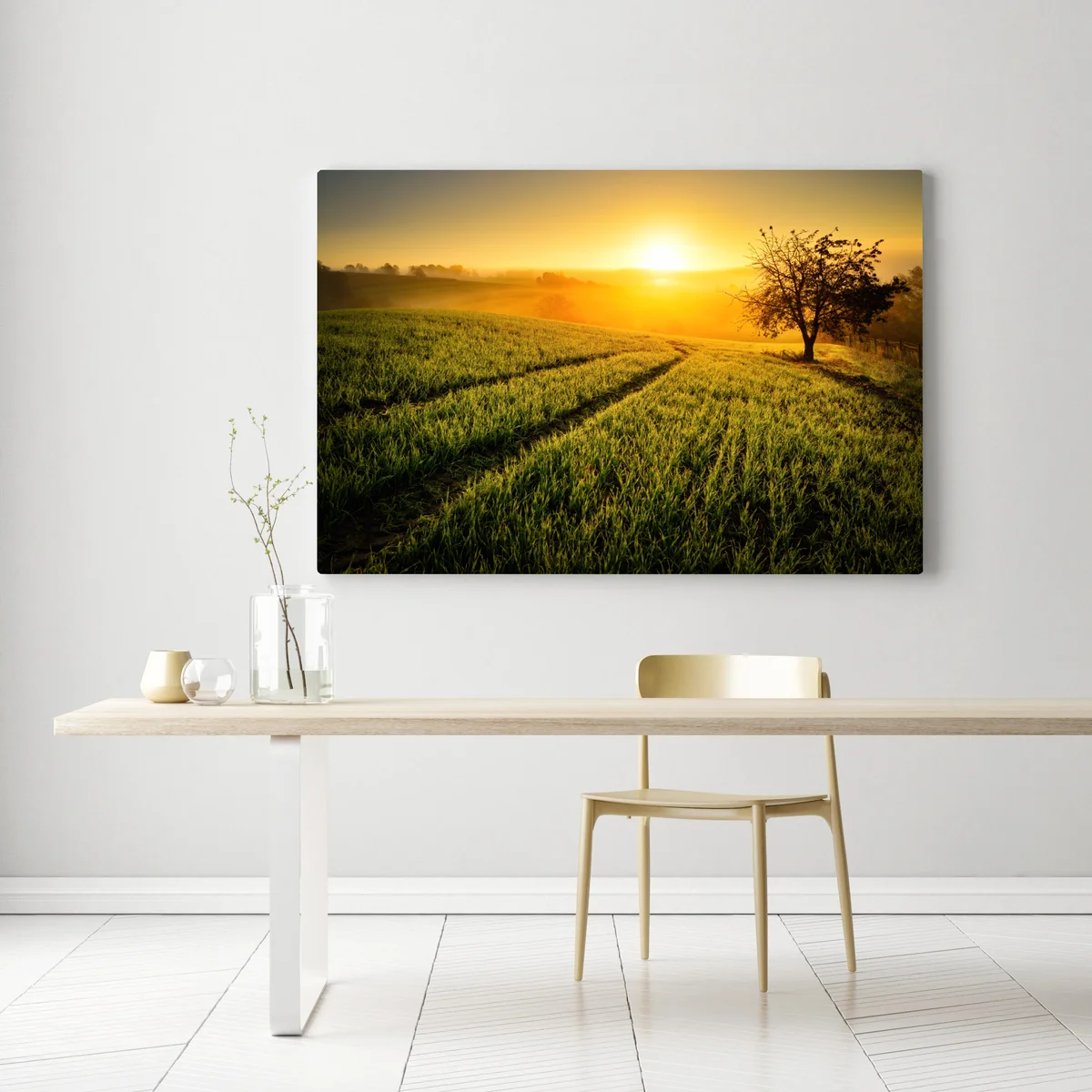 Leinwandbild sonnenbeschienene wiese im frühlicht Leinwandbild sonnenbeschienene wiese im frühlicht