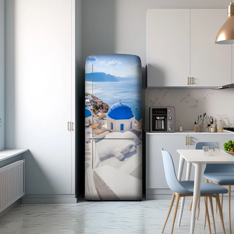 Kühlschrankaufkleber sonniges Santorini blaue kuppeln und meerblick