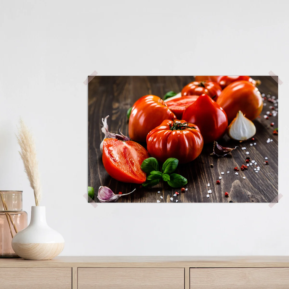 Poster reife tomaten auf rustikalem holztisch Poster reife tomaten auf rustikalem holztisch