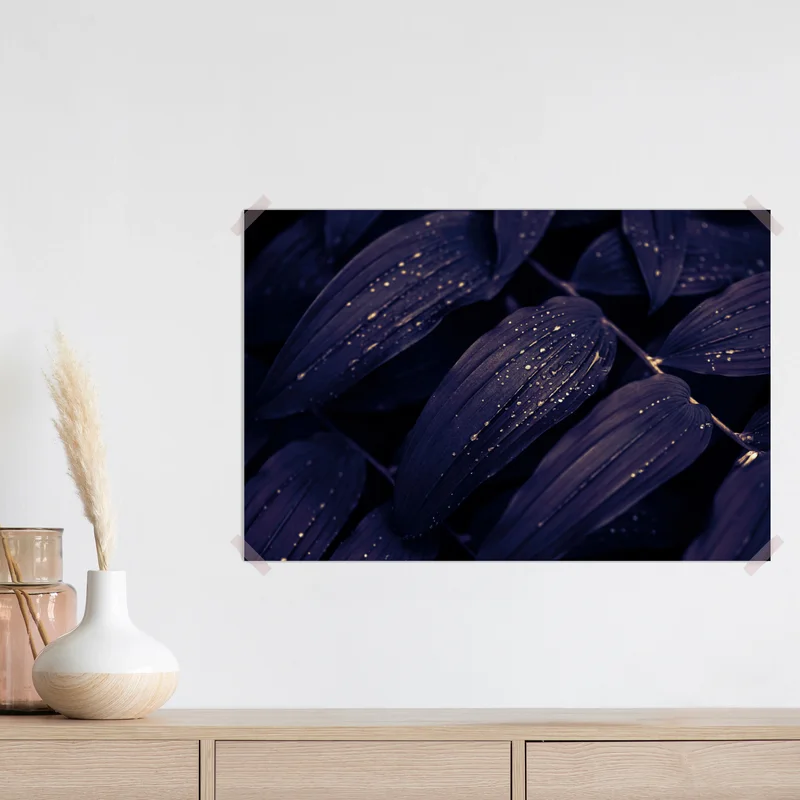 Poster stimmungsvolle lila blätter mit tau • Poster bei Wallnifity® Poster stimmungsvolle lila blätter mit tau • Poster bei Wallnifity®