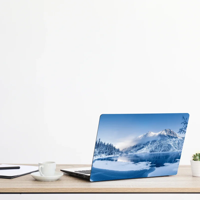 Laptop-Aufkleber ruhiges winterpanorama der Alpen
