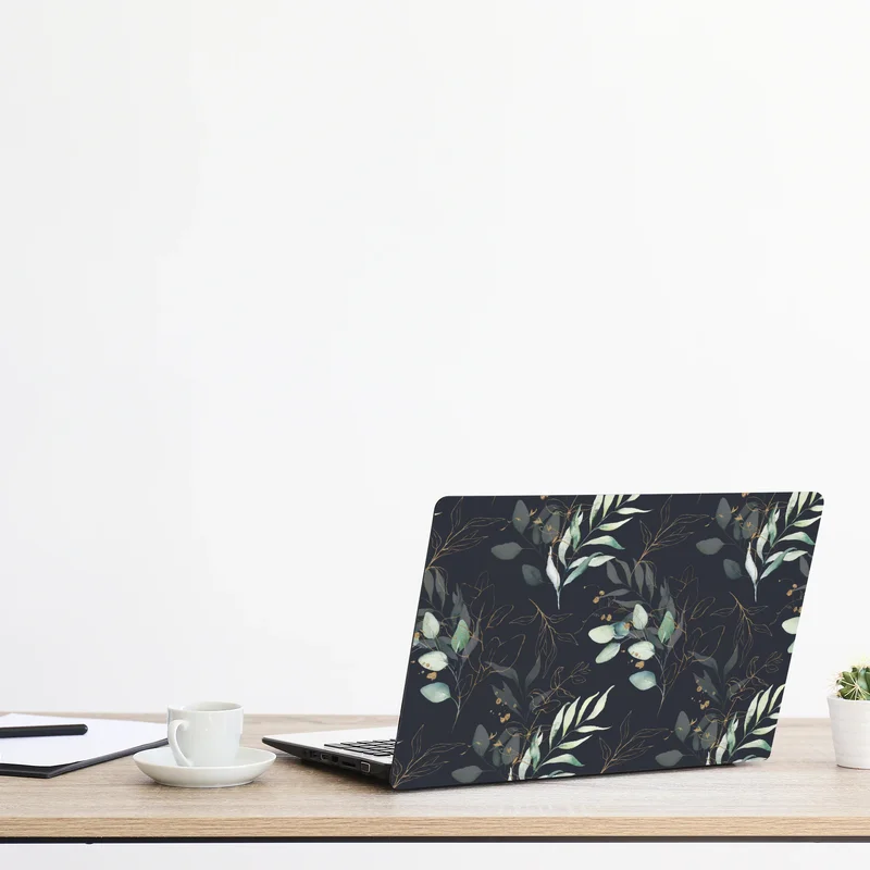 Naklejka na laptopa akwarelowe liście eukaliptusa na ciemnym tle Naklejka na laptopa akwarelowe liście eukaliptusa na ciemnym tle