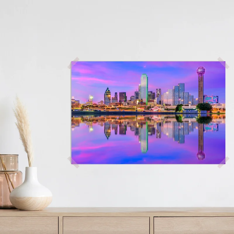 Poster Dallas skyline im violetten abendlicht Poster Dallas skyline im violetten abendlicht