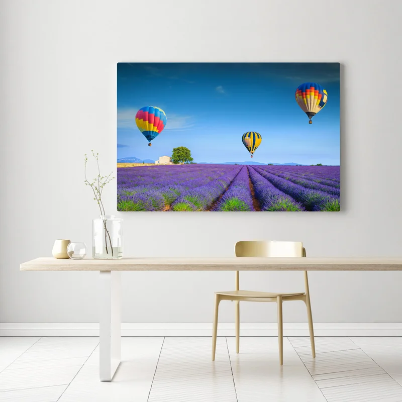 Leinwandbild lavendelfelder bei Valensole mit luftballons Leinwandbild lavendelfelder bei Valensole mit luftballons