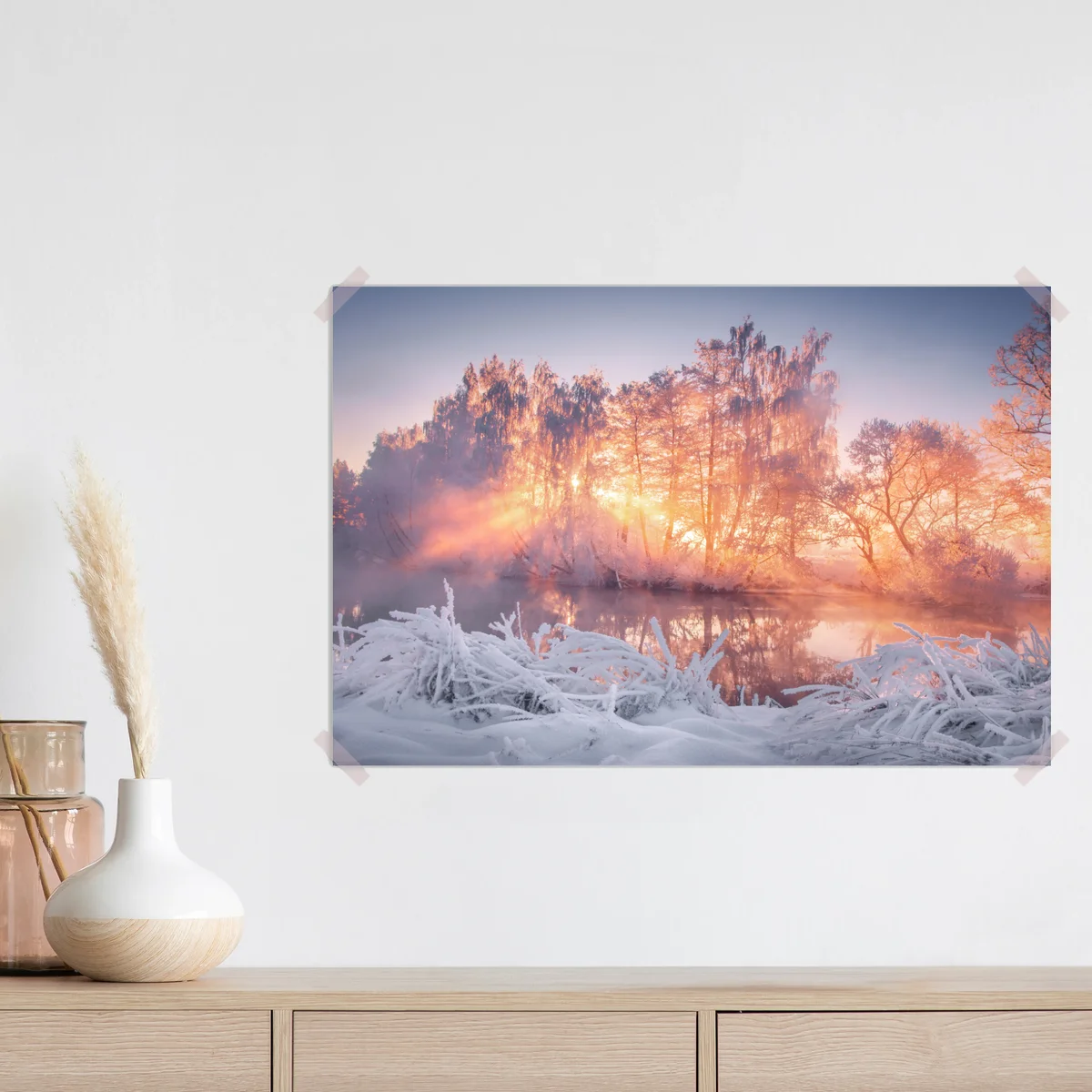 Poster winterlicher sonnenaufgang über zugefrorenem fluss Poster winterlicher sonnenaufgang über zugefrorenem fluss