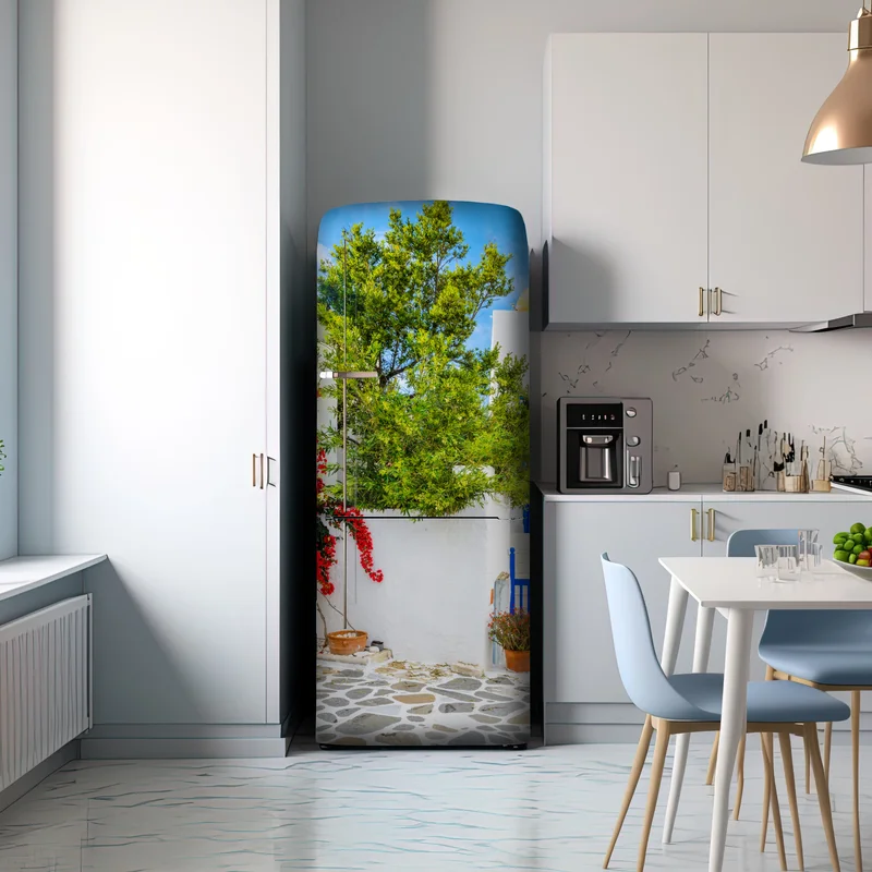 Kühlschrankaufkleber sonniger mediterraner innenhof mit bougainvillea Kühlschrankaufkleber sonniger mediterraner innenhof mit bougainvillea