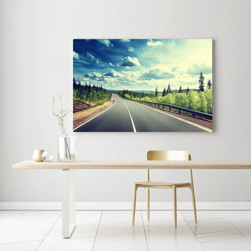 Leinwandbild sonnenbeschienene waldstraße bis zum horizont Leinwandbild sonnenbeschienene waldstraße bis zum horizont