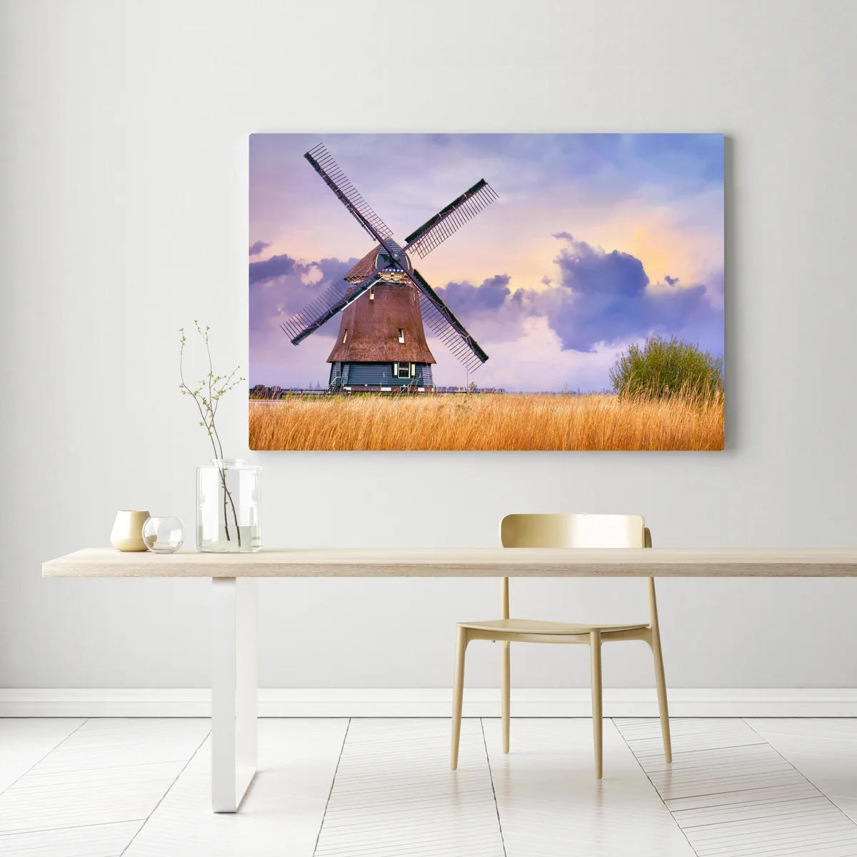 Leinwandbild historische windmühle auf goldenen feldern Leinwandbild historische windmühle auf goldenen feldern