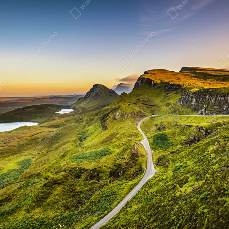Repositionierbarer Aufkleber sonnenuntergang über Quiraing, Isle of Skye Repositionierbarer Aufkleber sonnenuntergang über Quiraing, Isle of Skye
