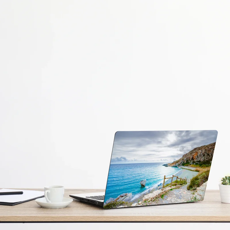 Laptop-Aufkleber ruhige türkisfarbene bucht mit küstenpfad Laptop-Aufkleber ruhige türkisfarbene bucht mit küstenpfad