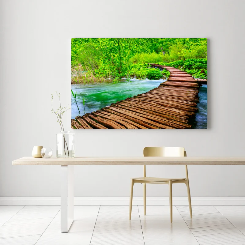 Leinwandbild ruhiger grüner steg über dem fluss Leinwandbild ruhiger grüner steg über dem fluss