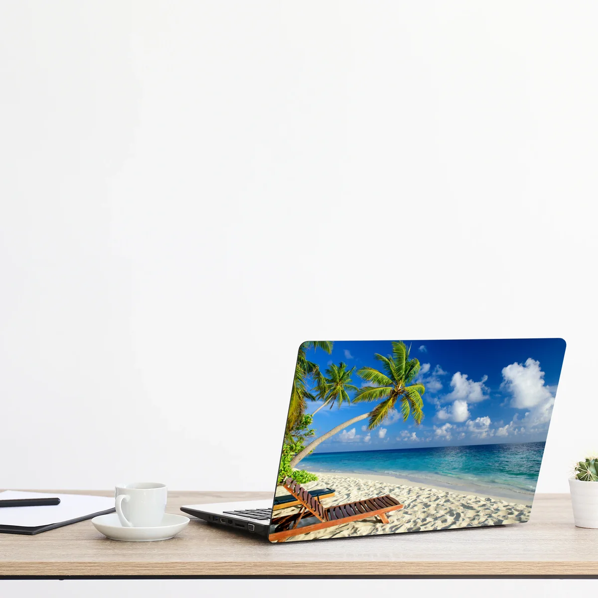 Naklejka na laptopa tropikalna plaża na Malediwach Naklejka na laptopa tropikalna plaża na Malediwach