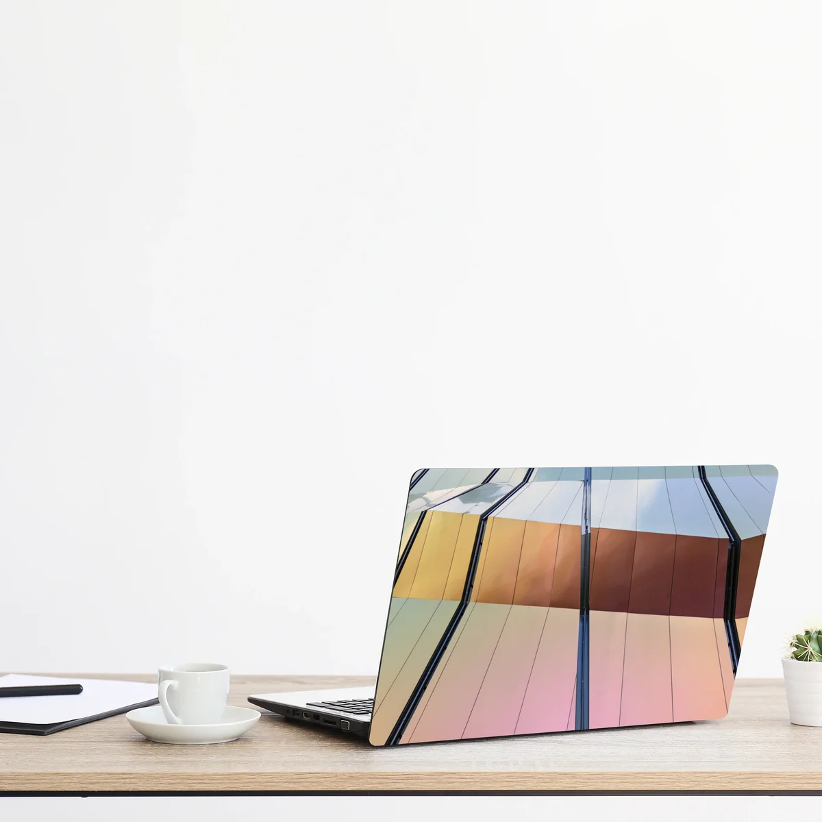 Laptop-Aufkleber irisierende moderne fassade aus paneelen Laptop-Aufkleber irisierende moderne fassade aus paneelen