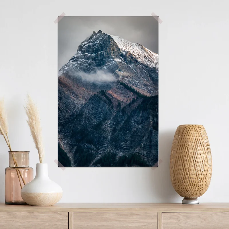 Poster dramatischer alpiner gipfel im nebel Poster dramatischer alpiner gipfel im nebel