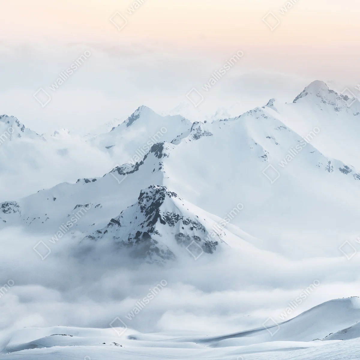 Leinwandbild verschneite gipfel des Kaukasus im dämmerlicht Leinwandbild verschneite gipfel des Kaukasus im dämmerlicht