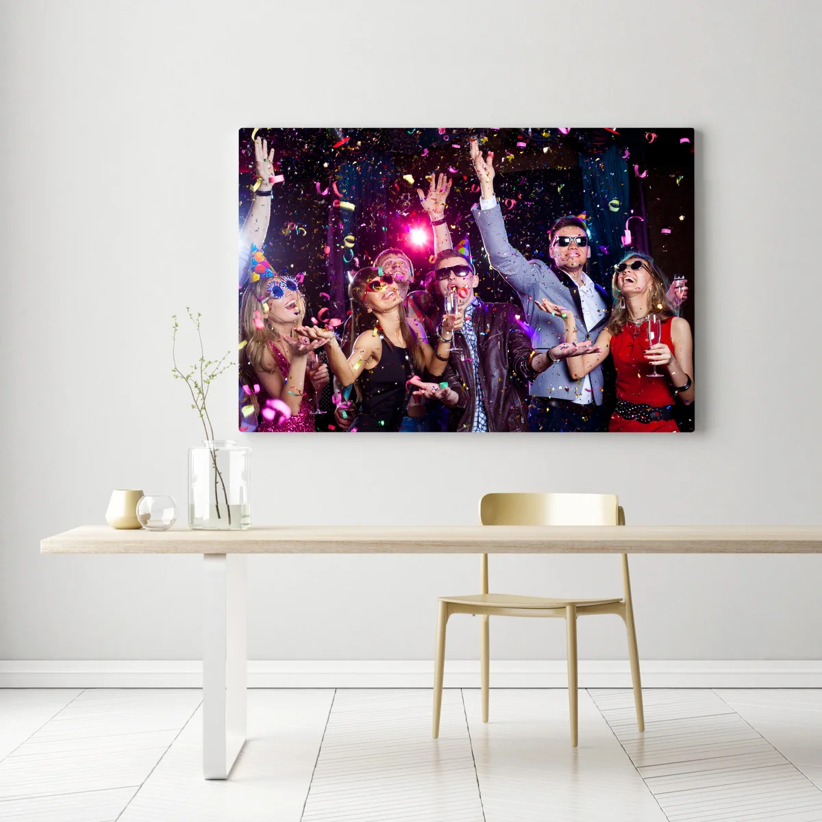 Leinwandbild Junges Partyvolk • Leinwandbilder bei Wallnifity® Leinwandbild Junges Partyvolk • Leinwandbilder bei Wallnifity®