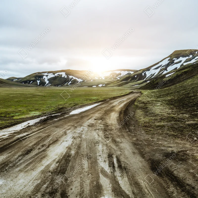 Fototapete Landmanalaugar malerische hochlandsstraße Fototapete Landmanalaugar malerische hochlandsstraße