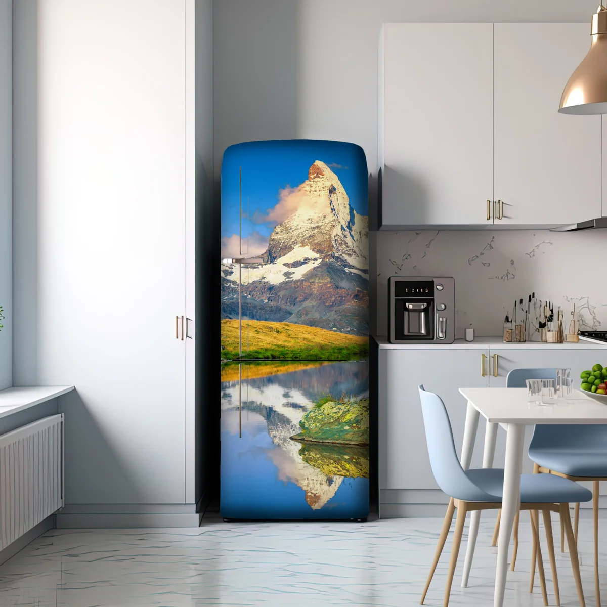 Kühlschrankaufkleber majestätisches Matterhorn gespiegelt im alpensee Kühlschrankaufkleber majestätisches Matterhorn gespiegelt im alpensee