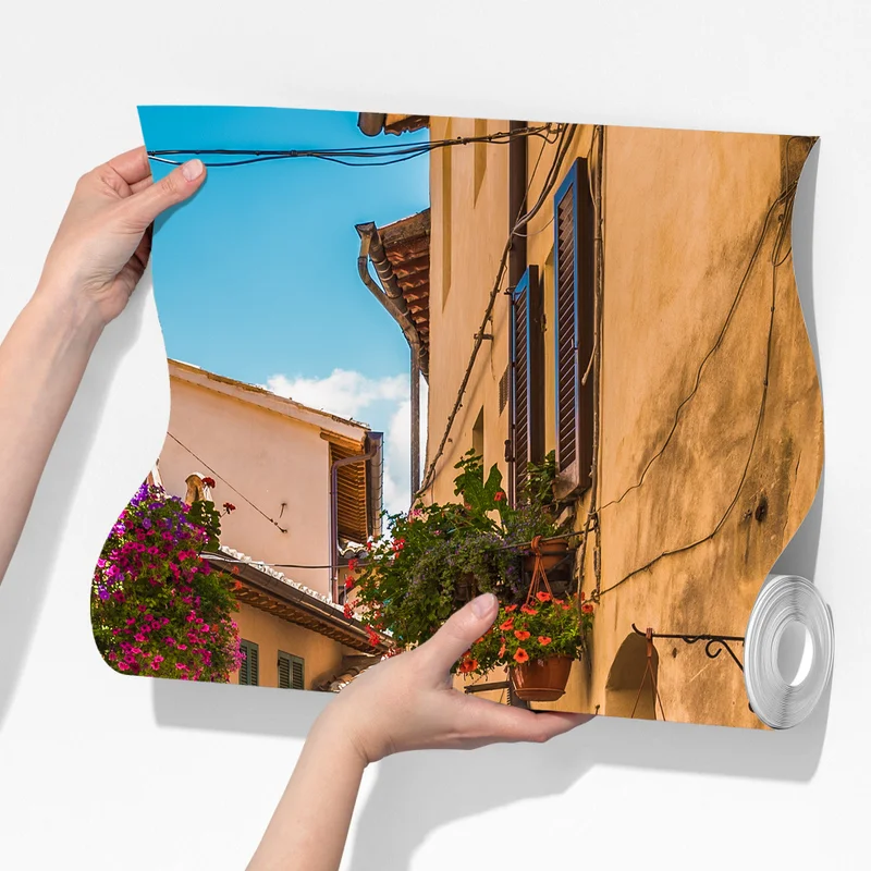 Fototapete sonnige blumengasse in Umbrien Fototapete sonnige blumengasse in Umbrien