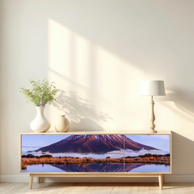 Repositionierbarer Aufkleber majestätische bergspiegelung bei sonnenaufgang Repositionierbarer Aufkleber majestätische bergspiegelung bei sonnenaufgang