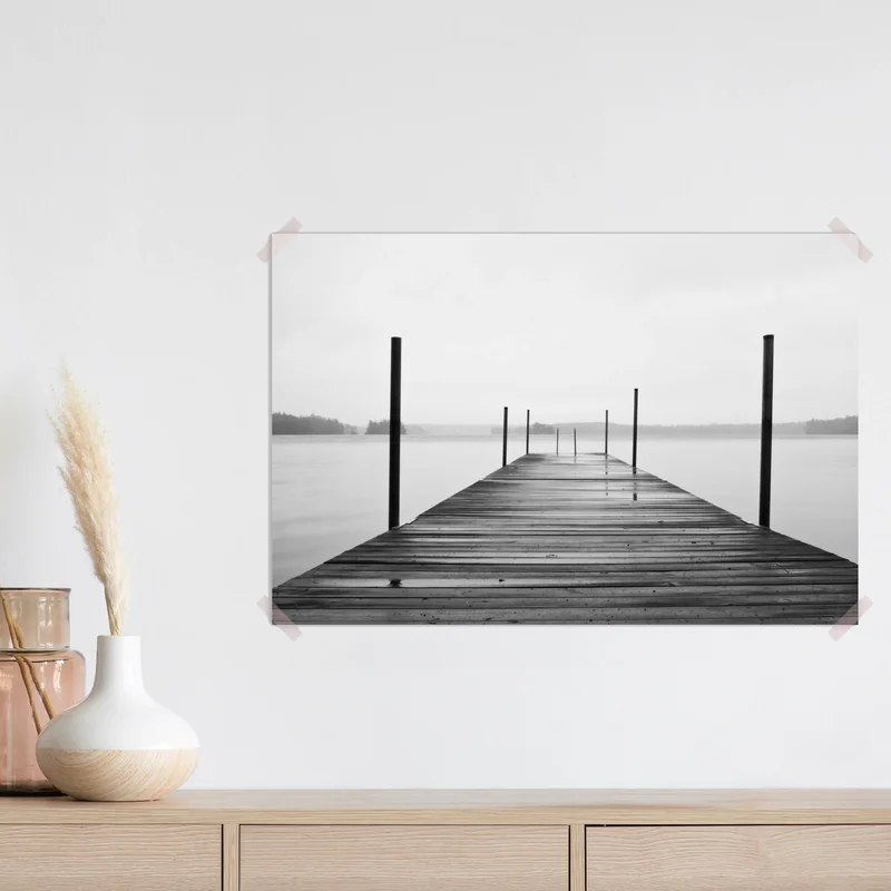 Poster nebliger steg am see in monochrom Poster nebliger steg am see in monochrom