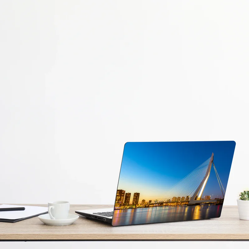 Naklejka na laptopa Rotterdam most Erazma o zmierzchu