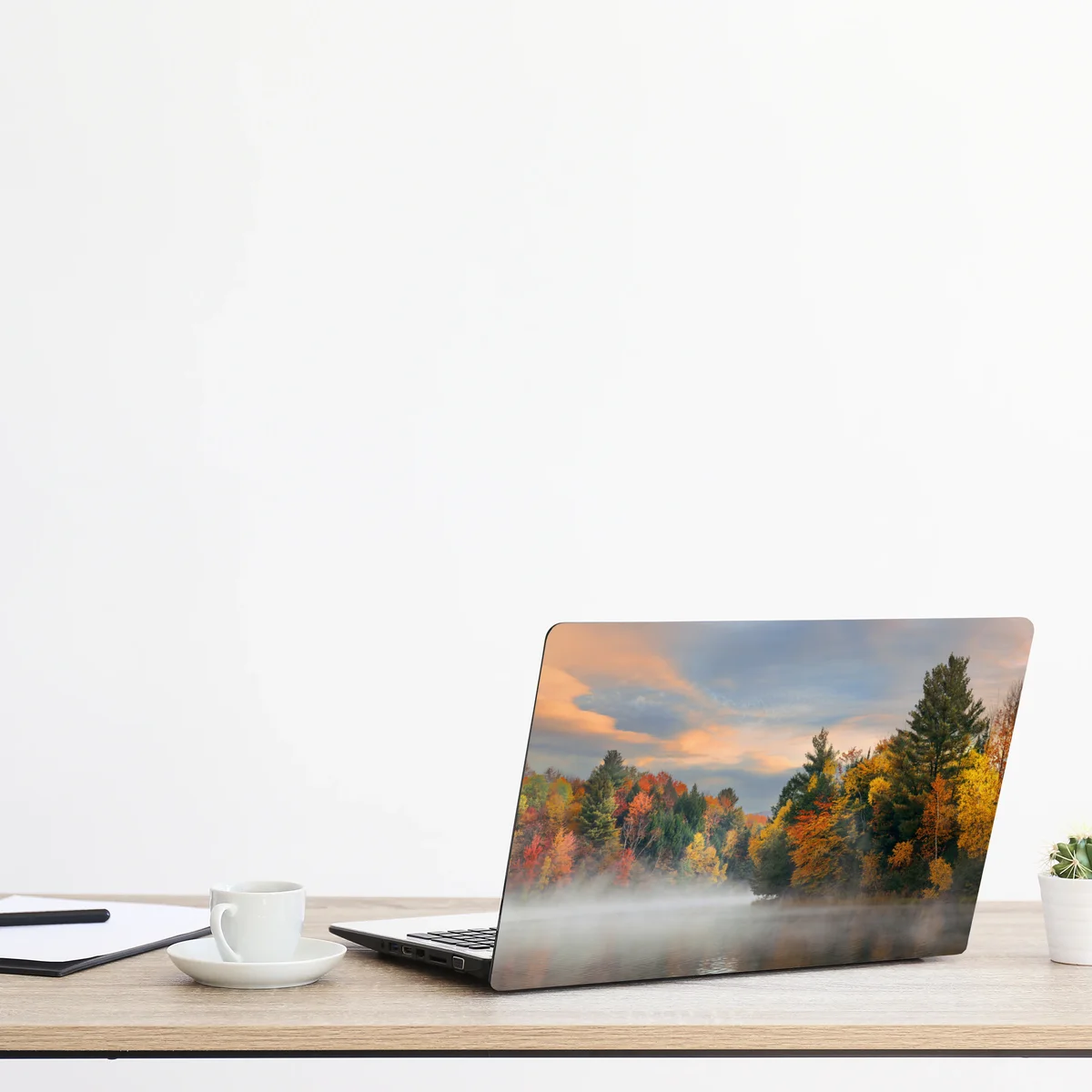 Laptop-Aufkleber nebliger herbstmorgen in Stowe Laptop-Aufkleber nebliger herbstmorgen in Stowe