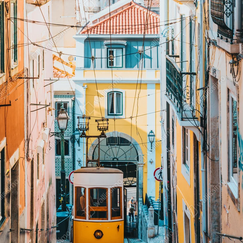 Repositionierbarer Aufkleber lebendige bica straßenbahn in Lissabon Repositionierbarer Aufkleber lebendige bica straßenbahn in Lissabon