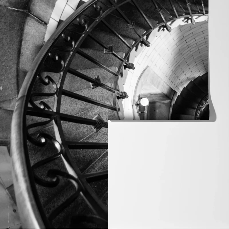 Fototapete spiraltreppe in monochromer perspektive Fototapete spiraltreppe in monochromer perspektive